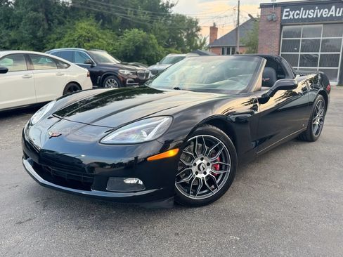 Used 2008 Chevrolet Corvette Coupe w/ Preferred Equipment Group RWD image 2