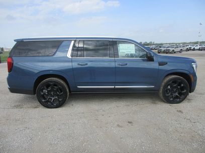 New 2026 GMC Yukon XL Denali w/ Denali Reserve Package