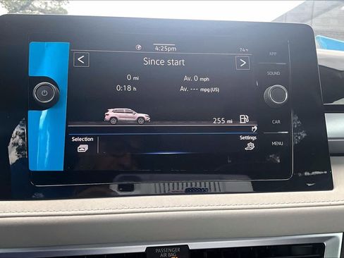New 2026 Volkswagen Taos SE FWD image 18