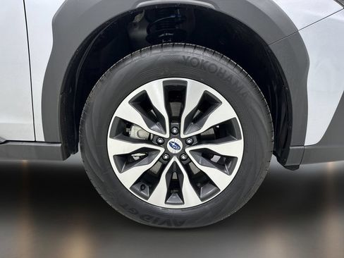 Used 2025 Subaru Outback Touring XT AWD/4WD image 10