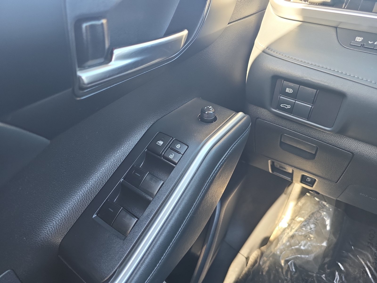 Used 2022 Toyota Highlander XLE FWD image 20