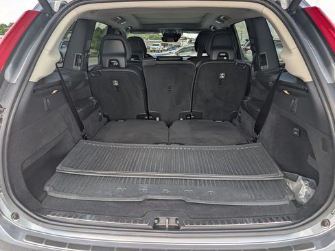 Used 2018 Volvo XC90 T6 Momentum w/ Convenience Package AWD/4WD image 14