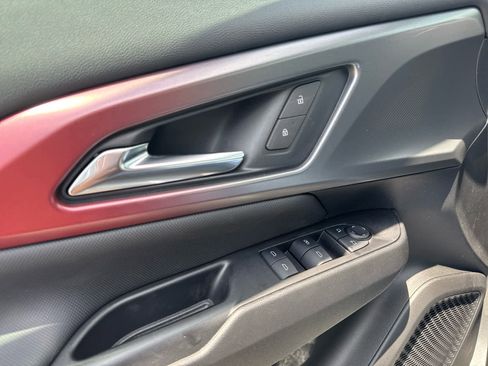 New 2025 Chevrolet Equinox EV RS image 29