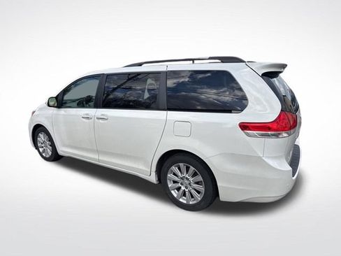 Used 2013 Toyota Sienna Limited w/ Premium Pkg AWD/4WD image 4