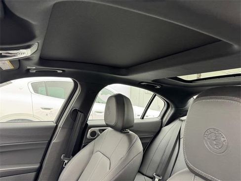 New 2025 Alfa Romeo Giulia image 13