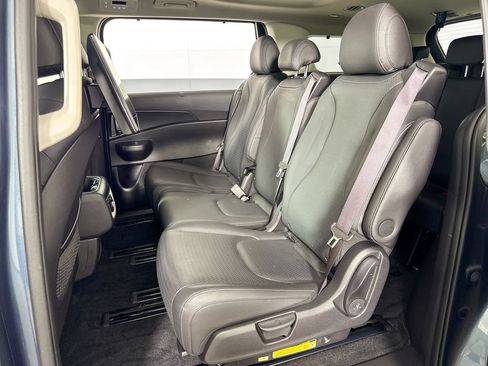 Used 2025 Kia Carnival SX Prestige FWD image 31