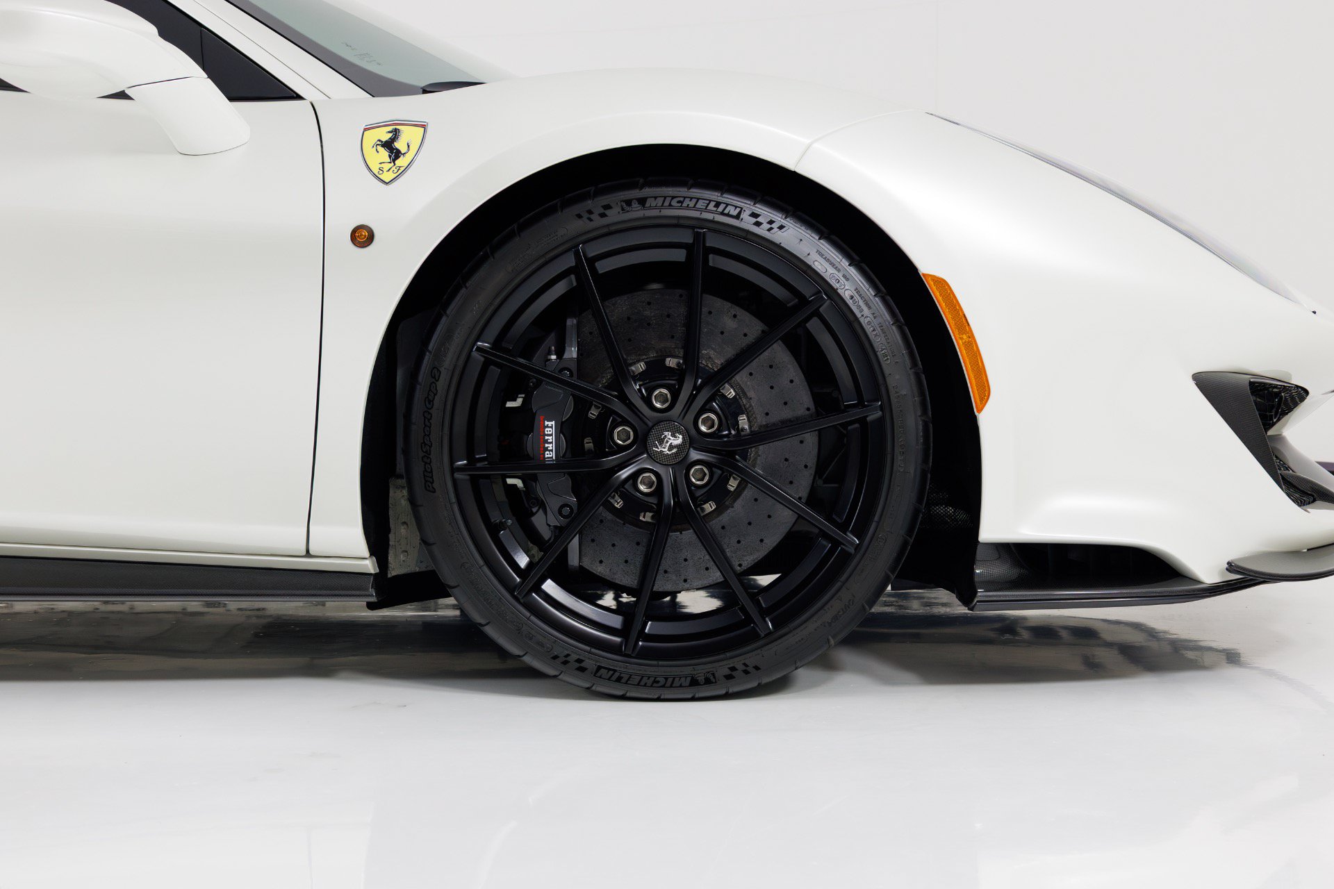 Used 2020 Ferrari 488 Pista Coupe RWD image 12