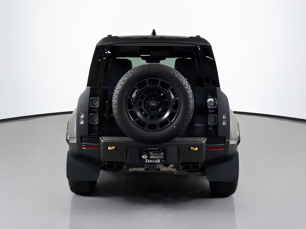 Used 2025 Land Rover Defender 110 AWD/4WD image 6