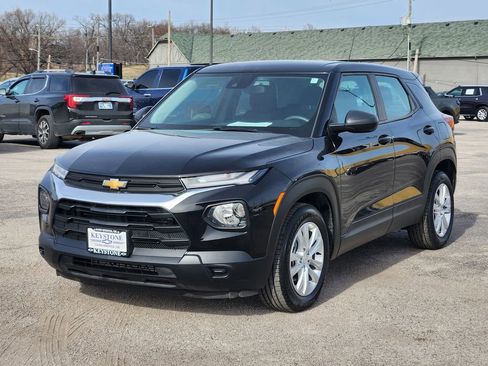 Used 2022 Chevrolet TrailBlazer LS image 3