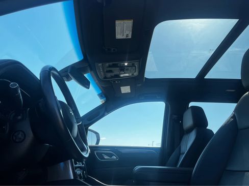 Used 2022 Chevrolet Tahoe RST w/ Luxury Package AWD/4WD image 43