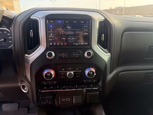 Used 2021 GMC Sierra 1500 SLT AWD/4WD image 37
