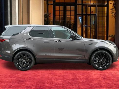 New 2026 Land Rover Discovery S AWD/4WD image 8