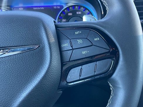 Used 2023 Chrysler 300 S image 18