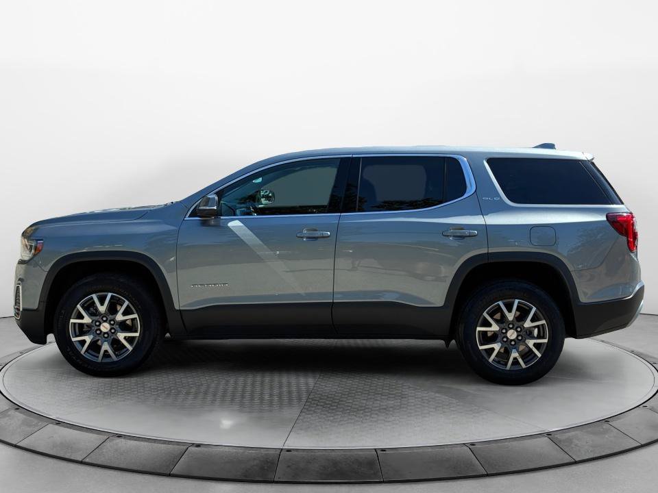 Used 2023 GMC Acadia SLE FWD image 4