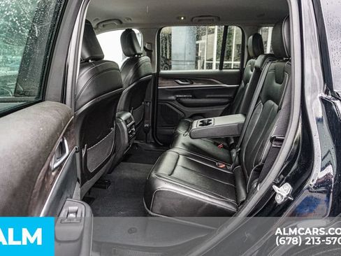 Used 2023 Jeep Grand Cherokee Limited AWD/4WD image 21