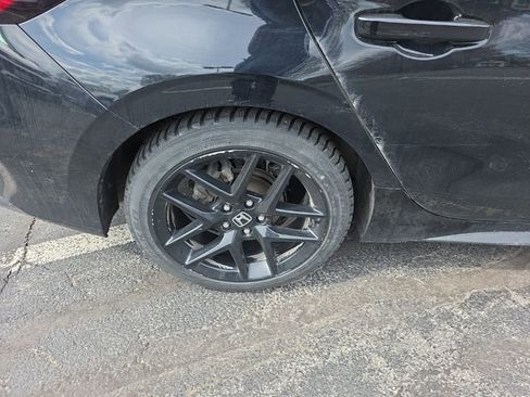 Used 2023 Honda Civic Sport image 9