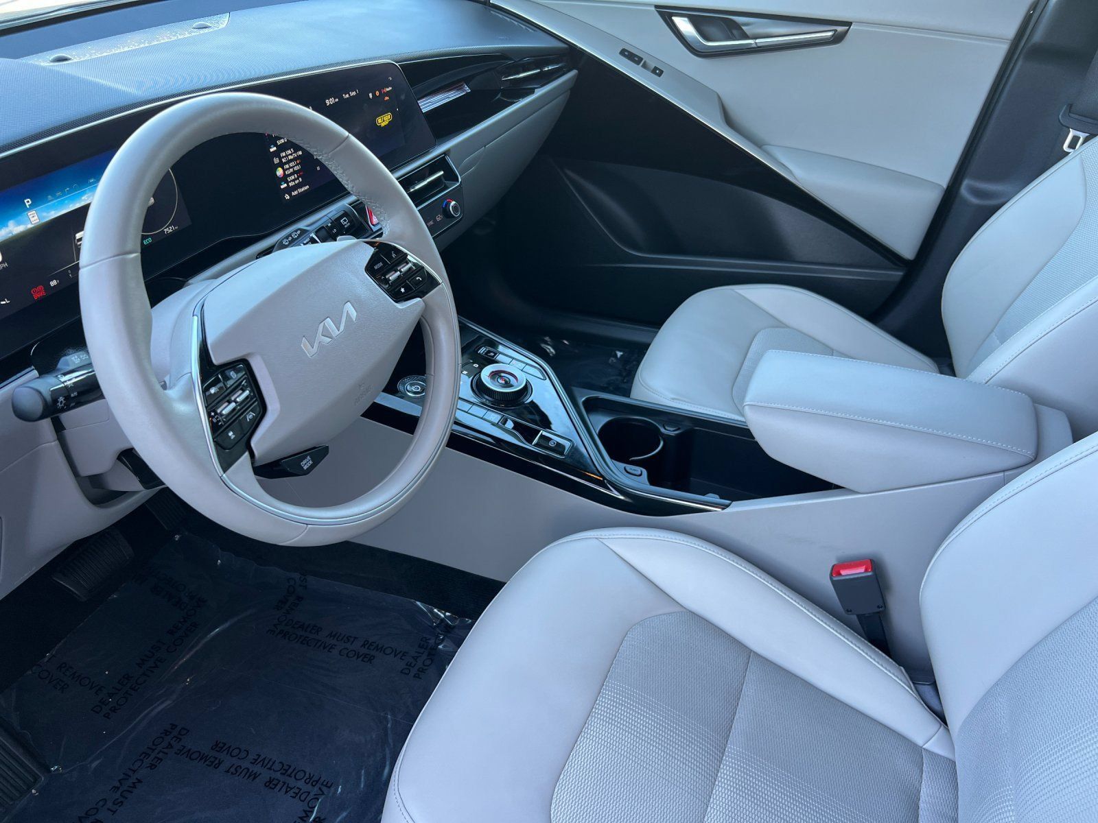 Certified 2023 Kia Niro Wind FWD image 9