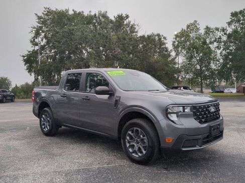 Used 2025 Ford Maverick XLT w/ Equipment Group 302A image 2