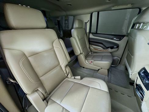 Used 2019 Chevrolet Suburban Premier image 31