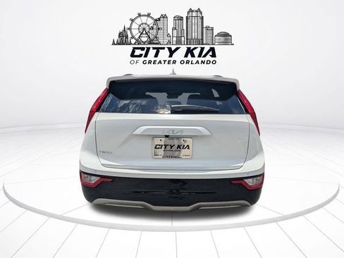 New 2026 Kia Niro Wind FWD image 4