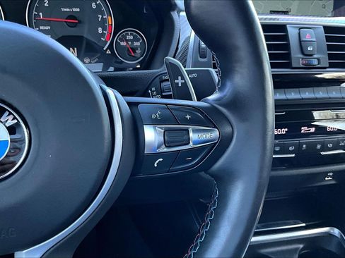 Used 2018 BMW M4 Coupe image 12
