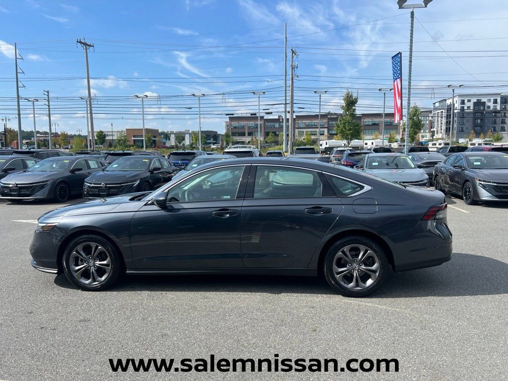 Used 2024 Honda Accord EX image 4