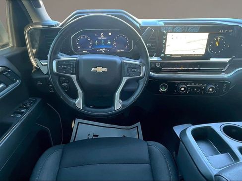 Used 2022 Chevrolet Silverado 1500 LT image 9