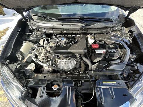 Used 2020 Nissan Rogue SV image 14