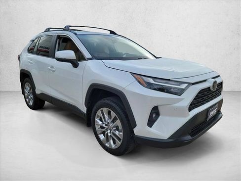 Used 2023 Toyota RAV4 XLE Premium FWD image 3