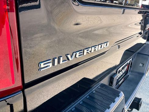 Used 2025 Chevrolet Silverado 1500 High Country w/ High Country Premium Package AWD/4WD image 33