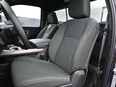 New 2026 RAM 2500 Big Horn AWD/4WD image 5