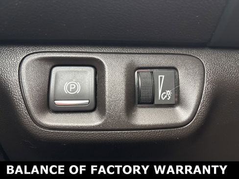 Used 2023 GMC Acadia SLE w/ Driver Convenience Package image 23