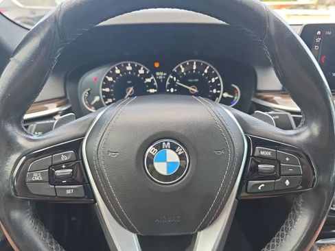 Used 2019 BMW 540i w/ Convenience Package RWD image 17