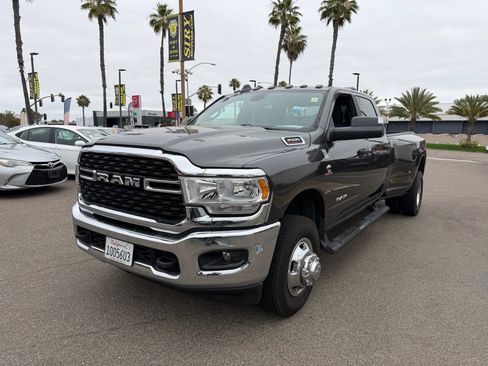Used 2022 RAM 3500 Big Horn w/ Level A Equipment Group AWD/4WD image 3