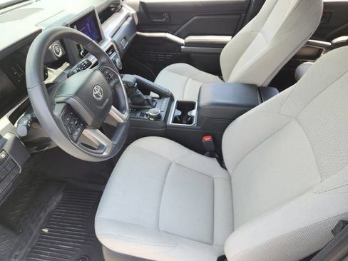 Used 2025 Toyota 4Runner SR5 AWD/4WD image 11