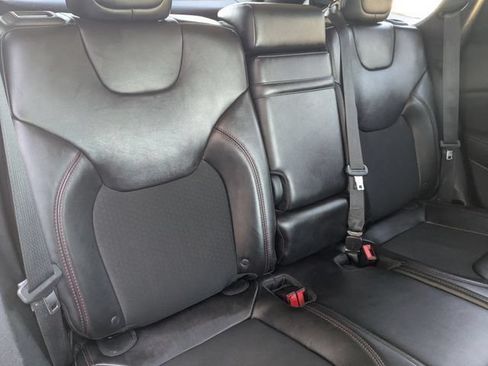 Used 2019 Jeep Cherokee Trailhawk w/ Cold Weather Group AWD/4WD image 29