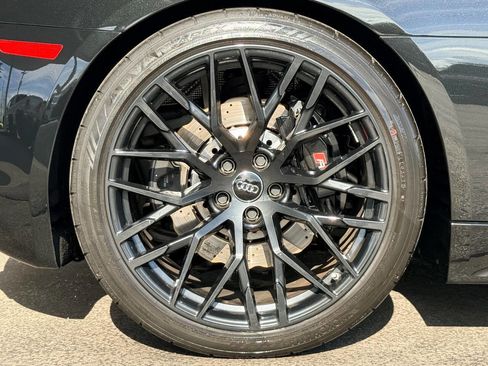 Used 2018 Audi R8 V10 w/ Black Optic Package image 13