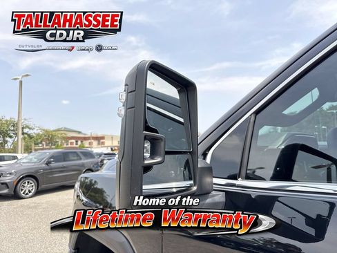 Used 2025 GMC Sierra 2500 SLE AWD/4WD image 12
