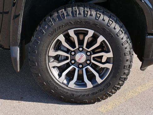 Used 2020 GMC Sierra 1500 AT4 w/ Off-Road Performance Package image 15