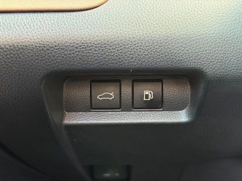 Used 2023 Toyota Crown AWD/4WD image 29
