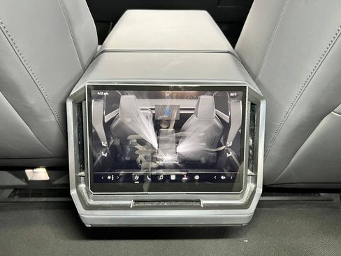 Used 2025 Tesla Cybertruck Cyberbeast AWD/4WD image 21