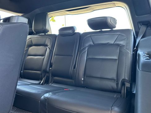New 2026 Lincoln Navigator Reserve w/ Jet Appearance Package AWD/4WD image 14