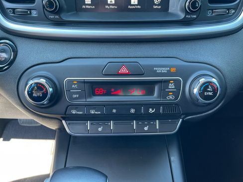 Used 2020 Kia Sorento S AWD/4WD image 23