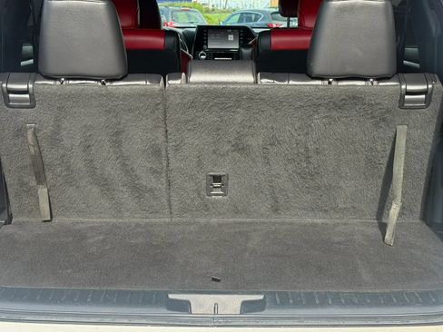 Used 2021 Toyota Highlander XSE FWD image 22
