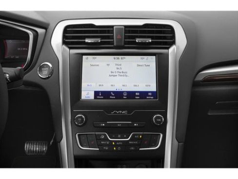 Used 2020 Ford Fusion SEL FWD image 10