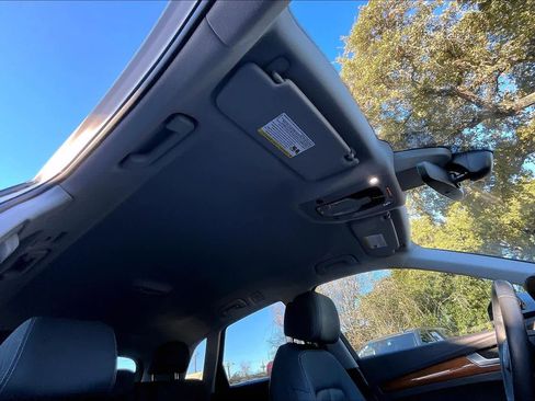 Used 2021 Audi Q5 Premium w/ Convenience Package image 14