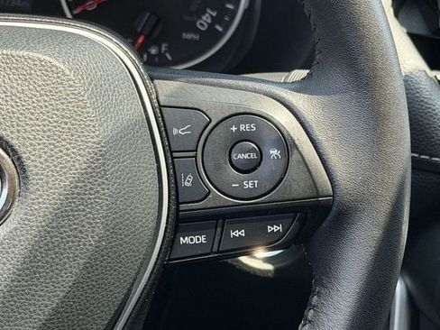 Used 2022 Toyota RAV4 XLE Premium FWD image 16