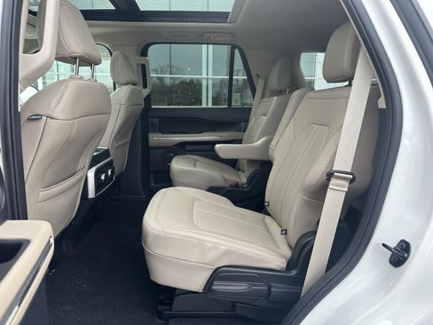 Used 2024 Ford Expedition Limited image 34