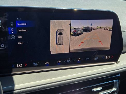New 2026 Chevrolet Traverse LT w/ Driver Confidence Package FWD image 28