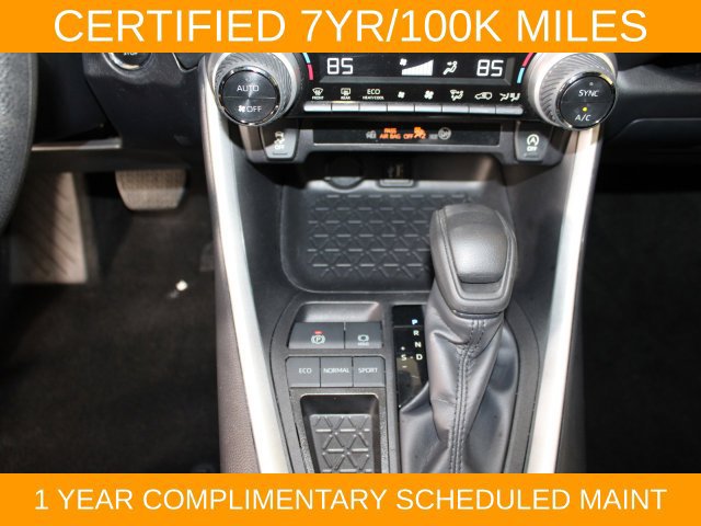 Used 2025 Toyota RAV4 XLE FWD image 25